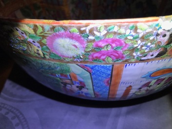 Four Chinese Canton famille rose, Imari-style and blue and white bowls, 18/19th C.