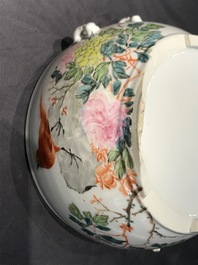 Two Chinese qianjiang cai covered bowls with birds, 19/20th C.