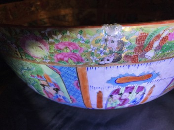 Four Chinese Canton famille rose, Imari-style and blue and white bowls, 18/19th C.