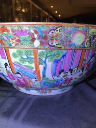 Four Chinese Canton famille rose, Imari-style and blue and white bowls, 18/19th C.