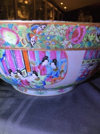 Four Chinese Canton famille rose, Imari-style and blue and white bowls, 18/19th C.