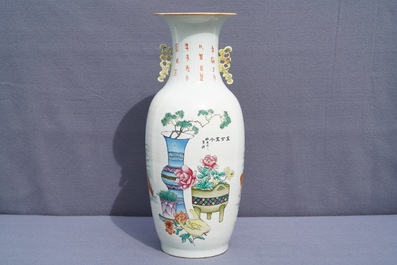 A Chinese famille rose two-sided design vase, 19/20th C.