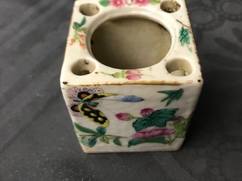 A varied collection of Chinese famille rose wares, 19/20th C.