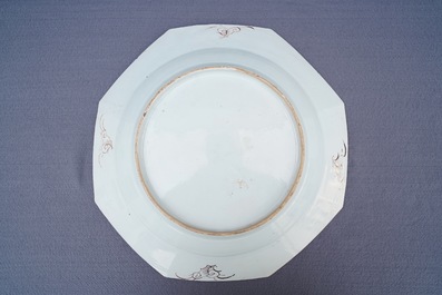 A large octagonal Chinese famille rose charger with a goose, Yongzheng/Qianlong