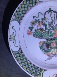 A pair of Chinese famille verte flower basket dishes, Kangxi
