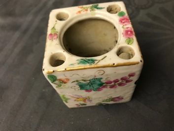 A varied collection of Chinese famille rose wares, 19/20th C.