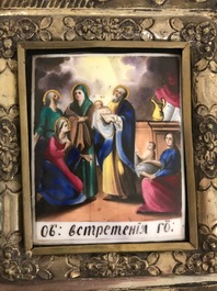 Een groot Russisch verzilverd koperen icoon met porseleinen plaquettes, 19e eeuw