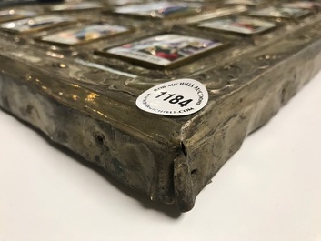Een groot Russisch verzilverd koperen icoon met porseleinen plaquettes, 19e eeuw