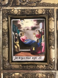 Een groot Russisch verzilverd koperen icoon met porseleinen plaquettes, 19e eeuw