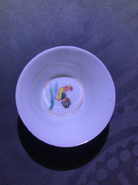 Un bel ensemble d'objets &agrave; th&eacute; en porcelaine de Chine famille rose, Yongzheng/Qianlong