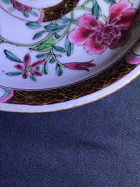Un bel ensemble d'objets &agrave; th&eacute; en porcelaine de Chine famille rose, Yongzheng/Qianlong