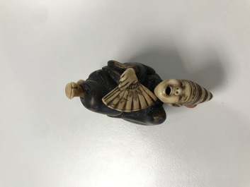 Six netsuke en ivoire et buis, Meiji/Showa, 19/20&egrave;me