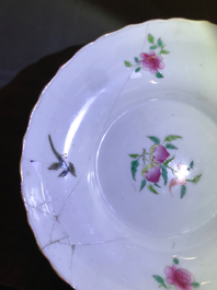Trois pi&egrave;ces en porcelaine de Chine famille rose, 19&egrave;me