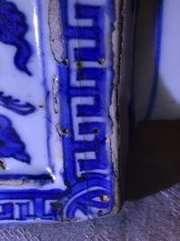 A fine Chinese cong 'cranes and trigrams' vase, Jiajing/Wanli