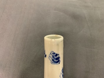 A Chinese blue and white 'Bleu de Hue' Vietnamese market vase, Nei Fu mark, 19th C.