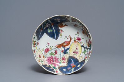 Neuf pi&egrave;ces en porcelaine de Chine famille rose &agrave; d&eacute;cor 'Feuille de tabac', Qianlong