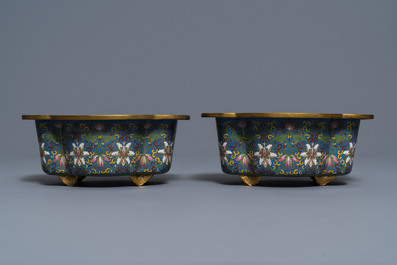 A Chinese cloisonn&eacute; rouleau vase and four jardini&egrave;res, 19/20th C.