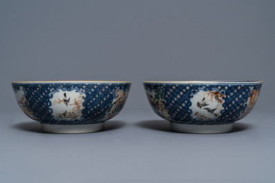 A pair of Chinese famille rose 'mandarin' bowls, Qianlong
