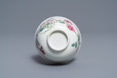 A fine Chinese famille rose cup and saucer with floral design, Yongzheng
