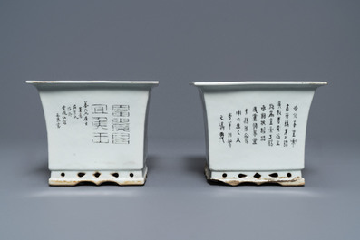 A pair of square Chinese qianjiang cai jardini&egrave;res on stands, 19/20th C.