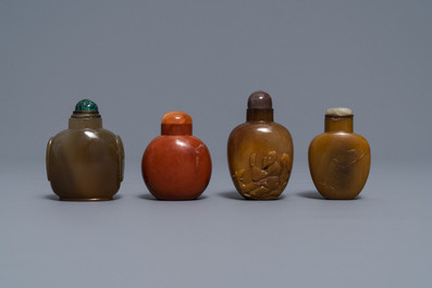 Nine various Chinese hardstone snuff bottles, 19/20th C.