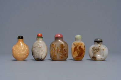 Dix tabati&egrave;res en agate sculpt&eacute;e, Chine, 19/20&egrave;me