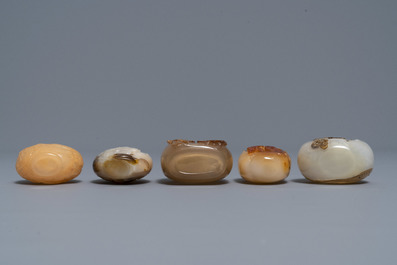 Dix tabati&egrave;res en agate sculpt&eacute;e, Chine, 19/20&egrave;me