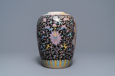 A large Chinese Thai market Bencharong ginger jar, 19/20th C.