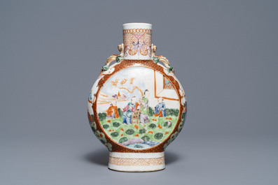 A Chinese famille rose 'mandarin' moonflask vase, Qianlong/Jiaqing