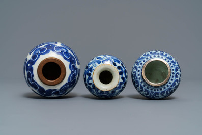 Three Chinese blue and white Vietnamese market 'Bleu de Hue' jars and brush washers, 19th C.