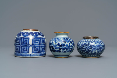 Three Chinese blue and white Vietnamese market 'Bleu de Hue' jars and brush washers, 19th C.
