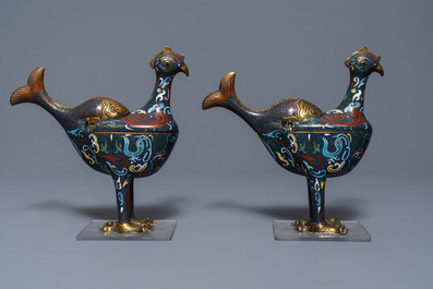 Deux paires de br&ucirc;le-parfums en &eacute;maux cloisonn&eacute;s, Chine, 19&egrave;me