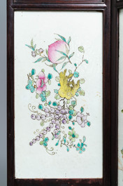 A Chinese threefold table screen with qianjiang cai plaques, 19/20th C.