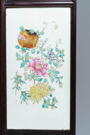 A Chinese threefold table screen with qianjiang cai plaques, 19/20th C.