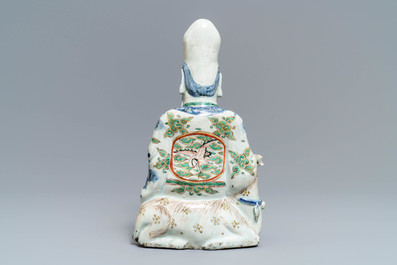 Une figure de Shoulao assis sur un cerf en porcelaine de Chine wucai, Wanli