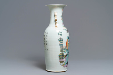 A large Chinese qianjiang cai vase with two ladies, 19/20th C.