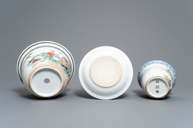 Een diverse collectie Chinees famille rose porselein, 19/20e eeuw