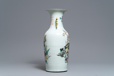 A Chinese famille rose two-sided design vase, 19/20th C.