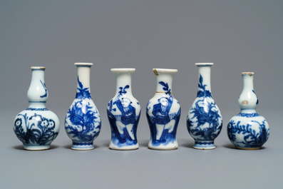 Neuf vases miniatures en porcelaine de Chine bleu et blanc et deux pi&egrave;ces en 'Amsterdams bont', Kangxi et apr&egrave;s