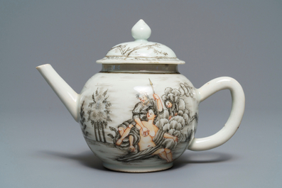 Cinq tasses et soucoupes et une th&eacute;i&egrave;re en porcelaine de Chine famille rose et grisaille, Yongzheng/Qianlong