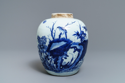 Een Chinese blauw-witte pot met vogels bij bloesems, Transitie periode