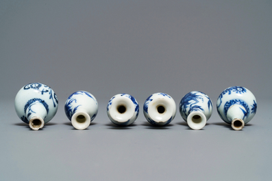 Neuf vases miniatures en porcelaine de Chine bleu et blanc et deux pi&egrave;ces en 'Amsterdams bont', Kangxi et apr&egrave;s