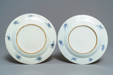 Zes Chinese Imari-stijl borden naar Cornelis Pronk, 'De parasoldames', Qianlong, ca. 1736-1738