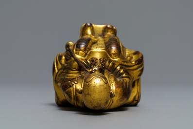 Une figure d'un Lama en bronze dor&eacute;, Sino-Tibet, 19&egrave;me
