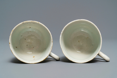 Cinq tasses et soucoupes et une th&eacute;i&egrave;re en porcelaine de Chine famille rose et grisaille, Yongzheng/Qianlong