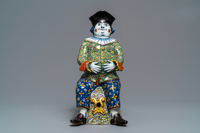 Une fontaine de table de type 'Bobbejak' en fa&iuml;ence polychrome de Delft, 18&egrave;me