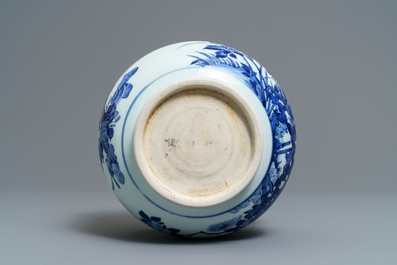 A large Chinese blue and white censer with birds among blossoms, Transitional period