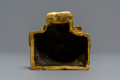 Une figure d'un Lama en bronze dor&eacute;, Sino-Tibet, 19&egrave;me