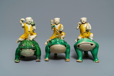 Three Chinese verte biscuit groups of Liu Hai on the toad, Kangxi