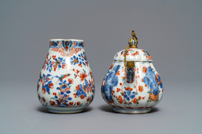 Neuf vases miniatures en porcelaine de Chine bleu et blanc et deux pi&egrave;ces en 'Amsterdams bont', Kangxi et apr&egrave;s